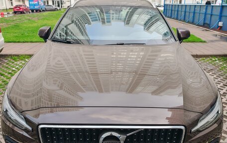 Volvo V60 Cross Country II, 2021 год, 5 000 000 рублей, 4 фотография