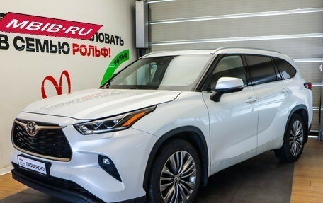 Toyota Highlander, 2021 год, 3 950 000 рублей, 3 фотография