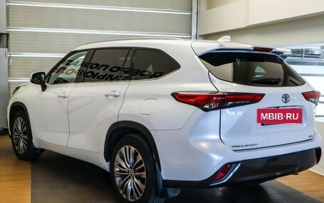 Toyota Highlander, 2021 год, 3 950 000 рублей, 8 фотография