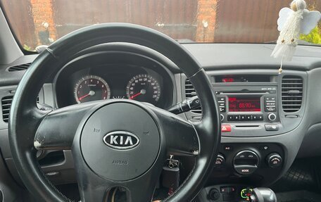 KIA Rio II, 2010 год, 600 000 рублей, 10 фотография