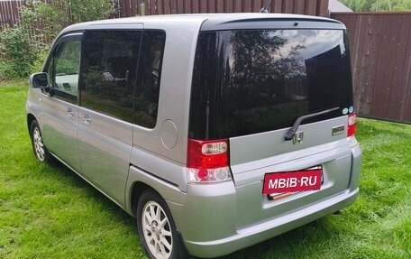 Honda Mobilio I, 2005 год, 690 000 рублей, 4 фотография
