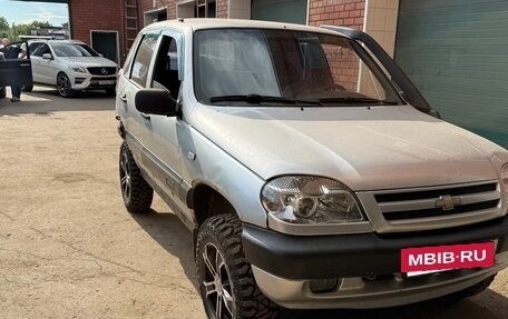 Chevrolet Niva I рестайлинг, 2005 год, 300 000 рублей, 2 фотография