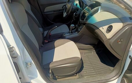 Chevrolet Cruze II, 2014 год, 830 000 рублей, 9 фотография