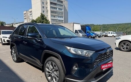 Toyota RAV4, 2020 год, 3 050 000 рублей, 3 фотография