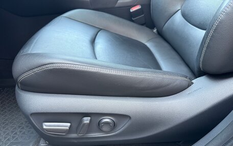 Toyota RAV4, 2020 год, 3 050 000 рублей, 23 фотография