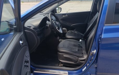 Hyundai Solaris II рестайлинг, 2011 год, 799 000 рублей, 16 фотография