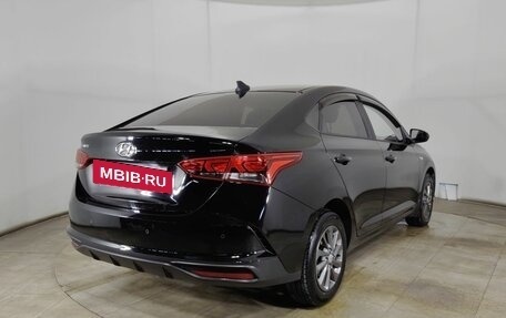 Hyundai Solaris II рестайлинг, 2021 год, 1 670 000 рублей, 7 фотография