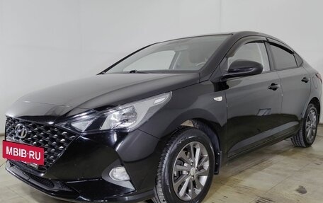 Hyundai Solaris II рестайлинг, 2021 год, 1 670 000 рублей, 24 фотография