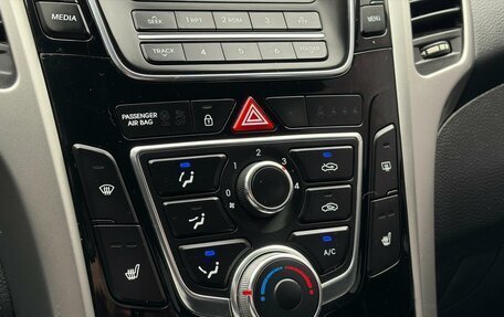Hyundai i30 II рестайлинг, 2015 год, 899 000 рублей, 10 фотография