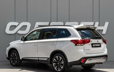 Mitsubishi Outlander III рестайлинг 3, 2021 год, 2 670 000 рублей, 2 фотография