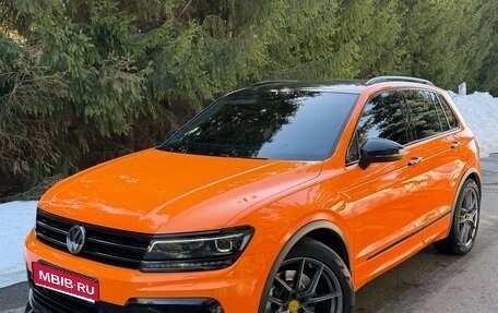 Volkswagen Tiguan II, 2019 год, 3 350 000 рублей, 1 фотография