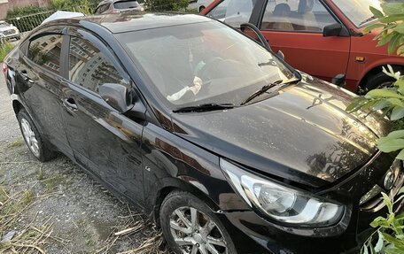 Hyundai Solaris II рестайлинг, 2012 год, 250 000 рублей, 3 фотография