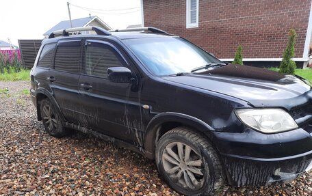 Mitsubishi Outlander III рестайлинг 3, 2005 год, 370 000 рублей, 4 фотография
