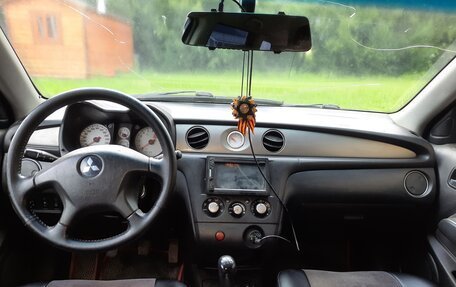 Mitsubishi Outlander III рестайлинг 3, 2005 год, 370 000 рублей, 9 фотография