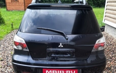 Mitsubishi Outlander III рестайлинг 3, 2005 год, 370 000 рублей, 3 фотография