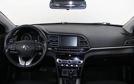 Hyundai Elantra VI рестайлинг, 2020 год, 1 599 900 рублей, 8 фотография