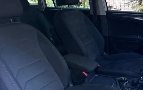 Volkswagen Tiguan II, 2019 год, 3 350 000 рублей, 17 фотография