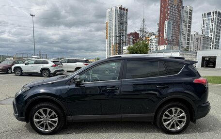Toyota RAV4, 2018 год, 3 050 000 рублей, 3 фотография