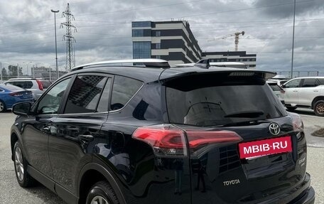 Toyota RAV4, 2018 год, 3 050 000 рублей, 8 фотография