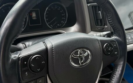 Toyota RAV4, 2018 год, 3 050 000 рублей, 13 фотография