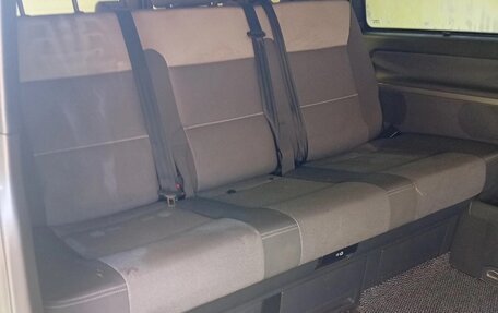 Volkswagen Transporter T5 рестайлинг, 2005 год, 290 000 рублей, 2 фотография