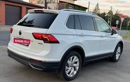 Volkswagen Tiguan II, 2021 год, 3 700 000 рублей, 3 фотография