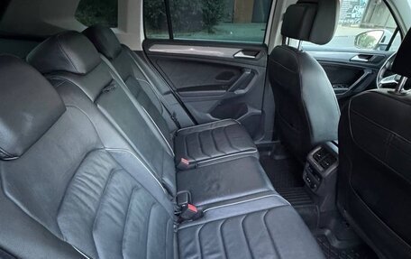 Volkswagen Tiguan II, 2021 год, 3 700 000 рублей, 10 фотография