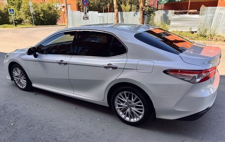 Toyota Camry, 2018 год, 2 949 000 рублей, 10 фотография