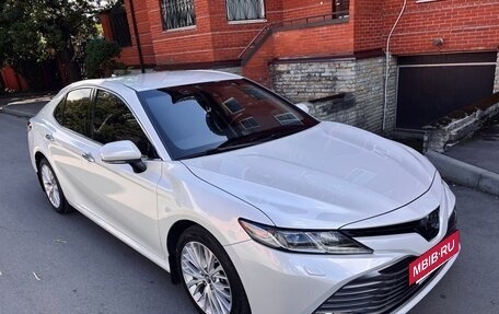 Toyota Camry, 2018 год, 2 949 000 рублей, 3 фотография