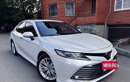 Toyota Camry, 2018 год, 2 949 000 рублей, 2 фотография