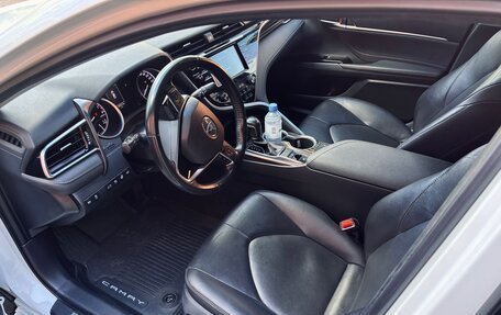 Toyota Camry, 2018 год, 2 949 000 рублей, 21 фотография