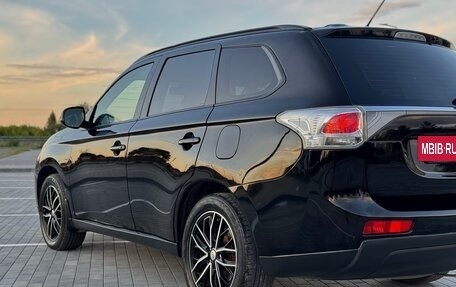 Mitsubishi Outlander III рестайлинг 3, 2013 год, 1 335 000 рублей, 7 фотография