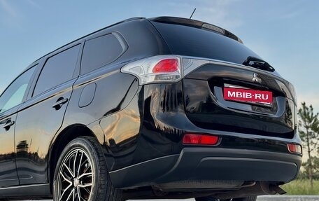 Mitsubishi Outlander III рестайлинг 3, 2013 год, 1 335 000 рублей, 8 фотография