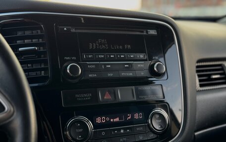 Mitsubishi Outlander III рестайлинг 3, 2013 год, 1 335 000 рублей, 31 фотография