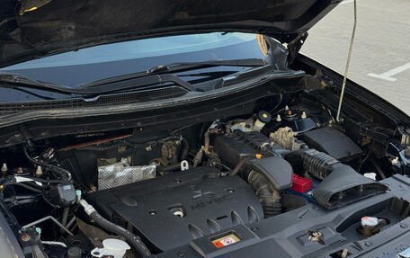 Mitsubishi Outlander III рестайлинг 3, 2013 год, 1 335 000 рублей, 38 фотография