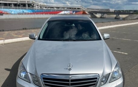 Mercedes-Benz E-Класс, 2012 год, 1 650 000 рублей, 3 фотография