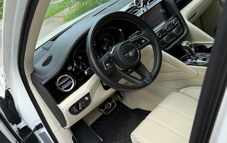 Bentley Bentayga I, 2021 год, 17 000 000 рублей, 8 фотография