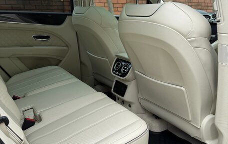 Bentley Bentayga I, 2021 год, 17 000 000 рублей, 10 фотография