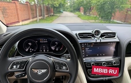 Bentley Bentayga I, 2021 год, 17 000 000 рублей, 19 фотография