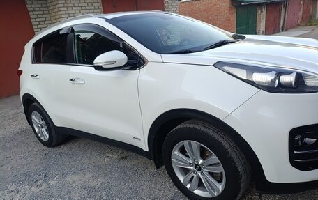 KIA Sportage IV рестайлинг, 2016 год, 2 100 000 рублей, 3 фотография