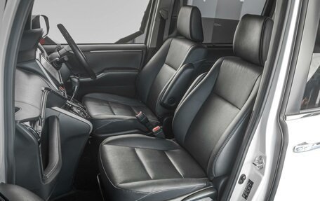 Toyota Esquire I, 2015 год, 1 999 000 рублей, 8 фотография