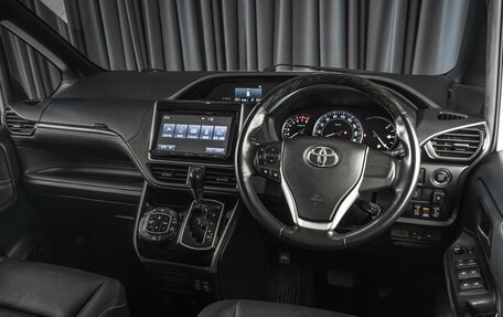 Toyota Esquire I, 2015 год, 1 999 000 рублей, 6 фотография