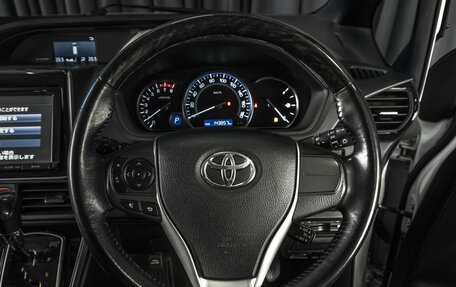 Toyota Esquire I, 2015 год, 1 999 000 рублей, 13 фотография