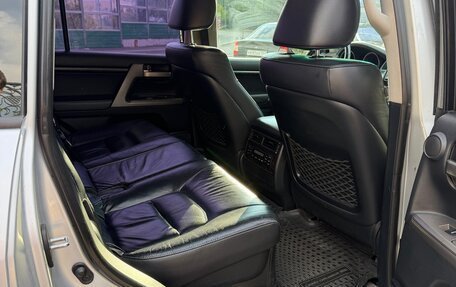 Toyota Land Cruiser 200, 2011 год, 3 050 000 рублей, 14 фотография