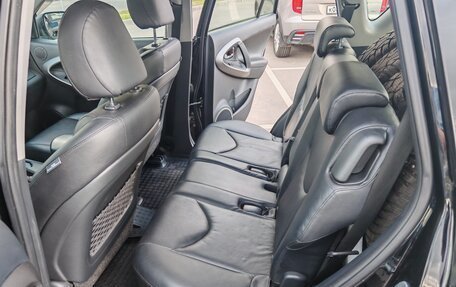 Toyota RAV4, 2011 год, 1 820 000 рублей, 21 фотография
