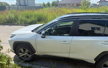 Toyota RAV4, 2022 год, 3 800 000 рублей, 5 фотография