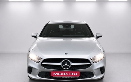 Mercedes-Benz A-Класс, 2019 год, 2 100 000 рублей, 2 фотография