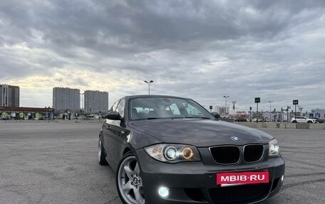 BMW 1 серия, 2008 год, 880 000 рублей, 2 фотография