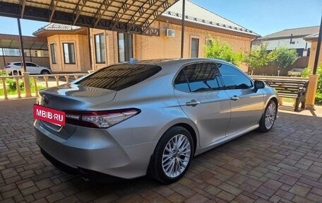Toyota Camry, 2019 год, 3 420 000 рублей, 2 фотография