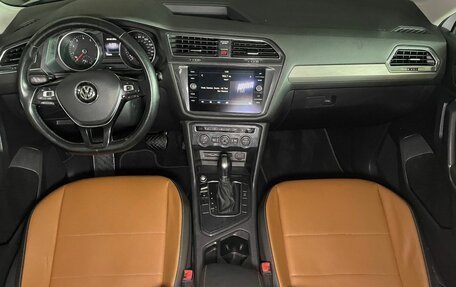 Volkswagen Tiguan II, 2018 год, 2 099 000 рублей, 11 фотография
